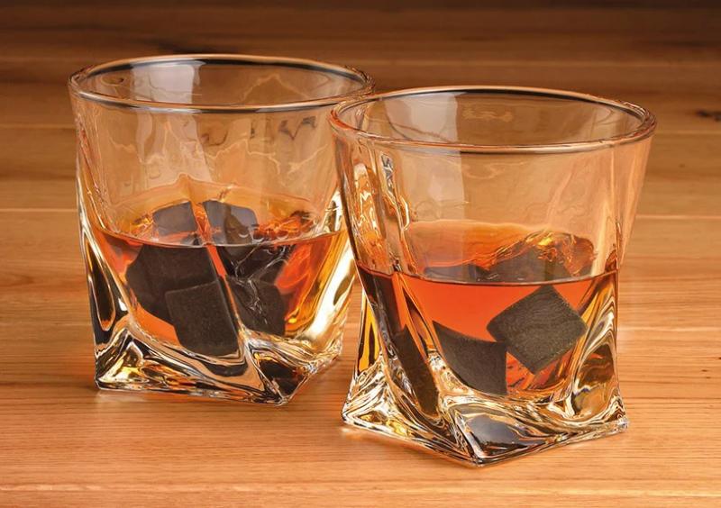 Luksus whiskyst 4 basaltsten 1 pose 2 glas (B/H/D) 23x12x16cm , hemmetshjarta.dk